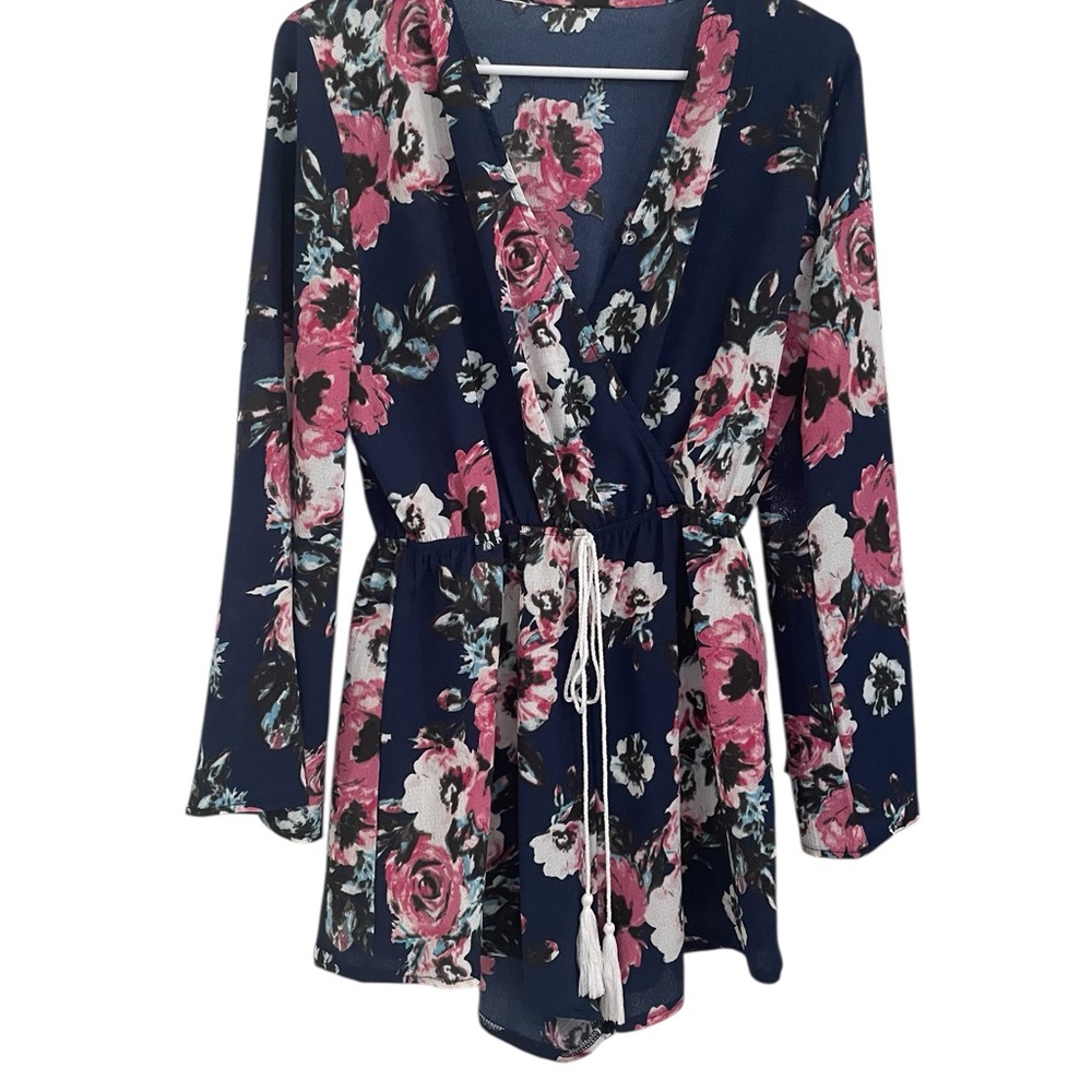Floral Women's Romper - Navy‎ and Pink - Size Small - Picture 4 of 10